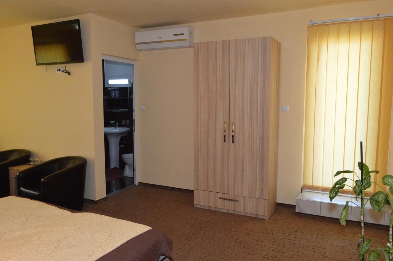 Pensiunea Beverly Hills Băile Felix Extérieur photo